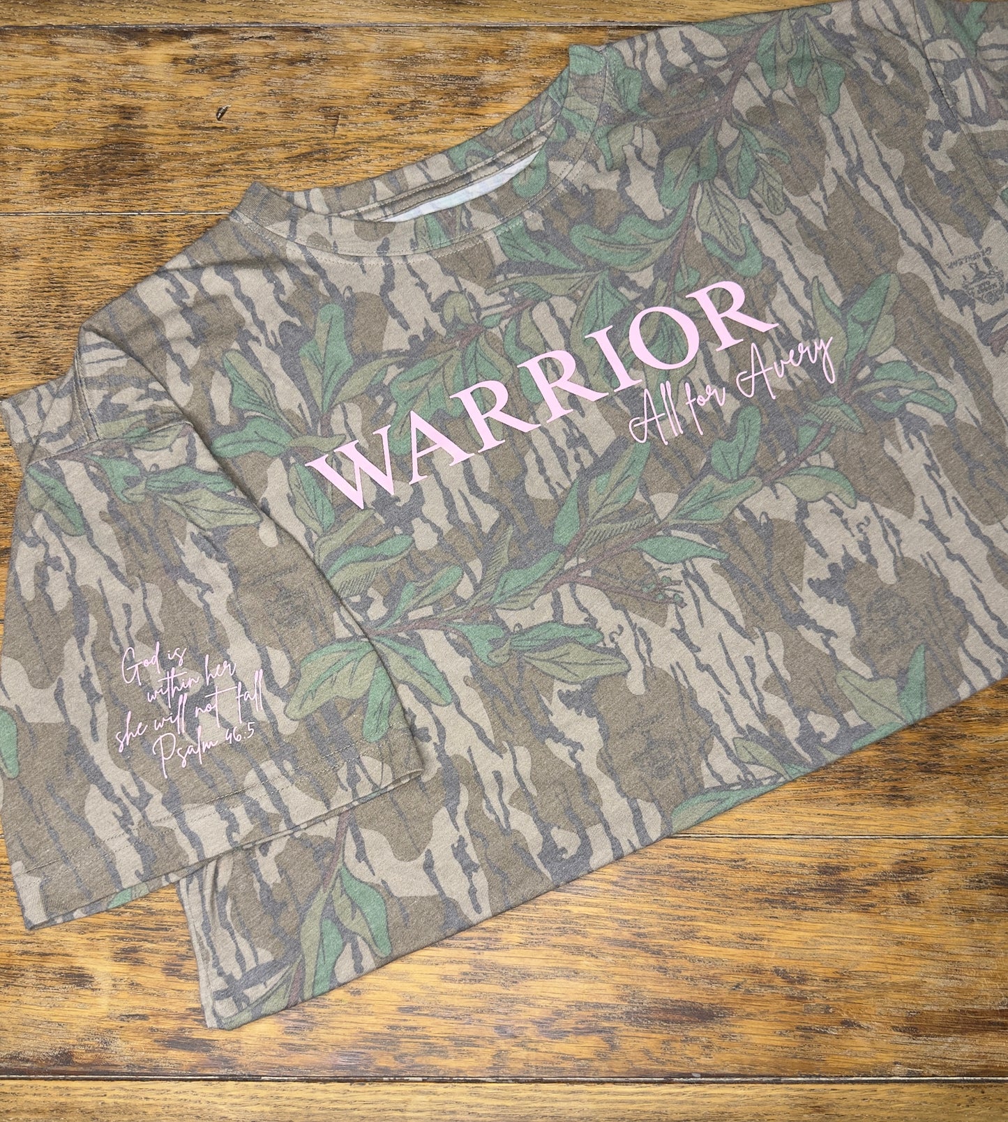 Mossy Oak Green Leaf & Pink Lettering